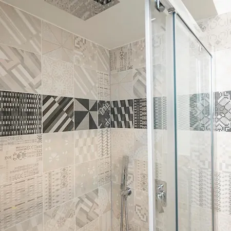 Hurban Venezian Aparthotel