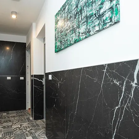 Venezian 아파트호텔 트리에스테