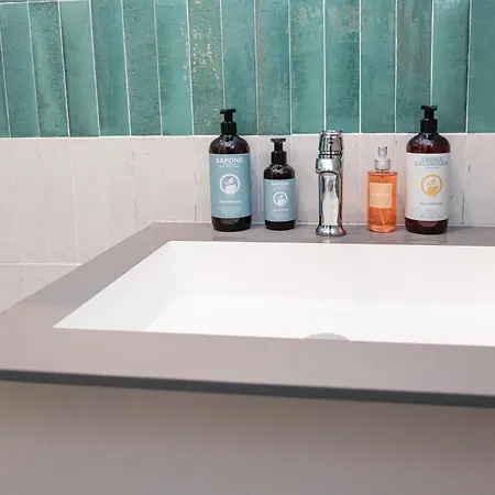 Venezian 아파트호텔