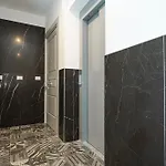 Venezian 公寓式酒店